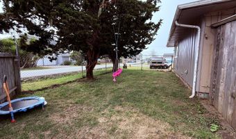1202 IRIS St, Brookings, OR 97415