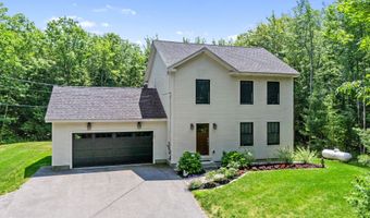 49 Hadlock Rd, Falmouth, ME 04105