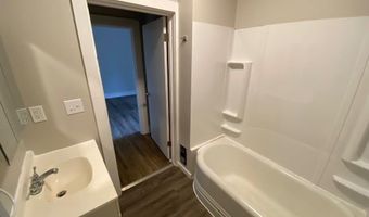 615 Central Ave, Alton, IL 62002