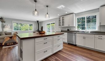 95663 MARTIN RANCH Rd, Brookings, OR 97415
