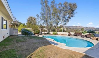 25311 Jesmond Dene Rd, Escondido, CA 92026