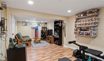 162 Thatcher St, East Providence, RI 02916