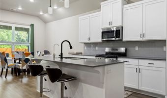 5300 SW Tea Olive Ln, Bentonville, AR 72713