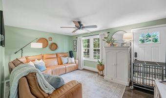 94 Maxson Hill Rd, Hopkinton, RI 02804