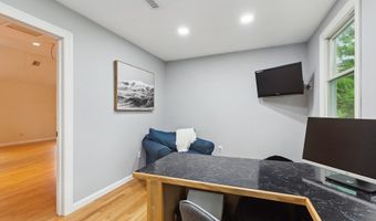 292 Plymouth St, Abington, MA 02351