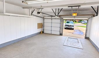 624 Navajoe Rd, Altus, OK 73521