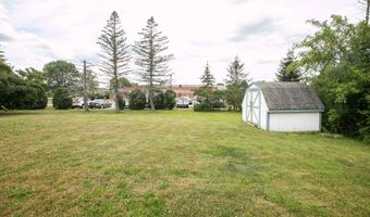 875 Hammond St, Bangor, ME 04401