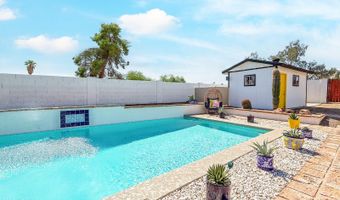 2104 N Pennington Dr, Chandler, AZ 85224