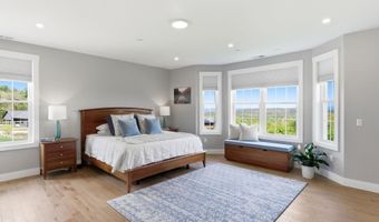 20 Pinnacle Ln, Bow, NH 03304