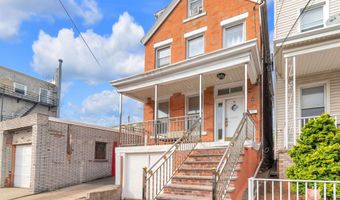 9 E 15TH St, Bayonne, NJ 07002