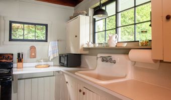 1639 W Shore Rd, Cabot, VT 05647