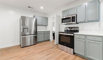426 Demontluzin Ave, Bay St. Louis, MS 39520