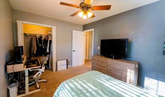 39450 N Circle Ave, Antioch, IL 60002