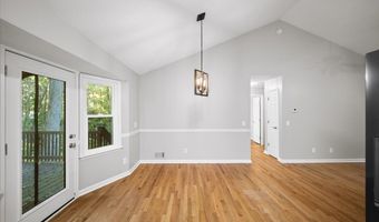 1528 Oakleaf Dr, Auburn, GA 30011