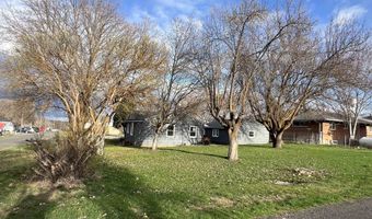 403 W Chestnut St, Almira, WA 99103