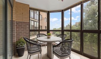 1600 N OAK St 524, Arlington, VA 22209