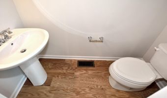 43398 APPLE ORCHARD Sq, Ashburn, VA 20148