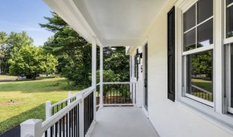 5 Butternut Dr, Bloomfield, CT 06002