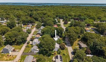 31 Edgewater Rd, Narragansett, RI 02882