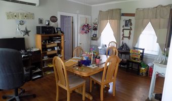 36 Richmond Pl, Bristol, CT 06010