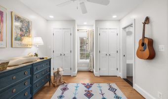 4004 ESTABROOK Dr, Annandale, VA 22003