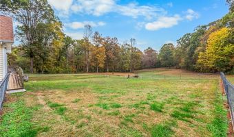 1320 Pratt Rd, Ararat, NC 27007