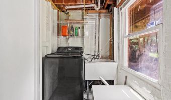 10525 EDGEMONT Dr, Adelphi, MD 20783