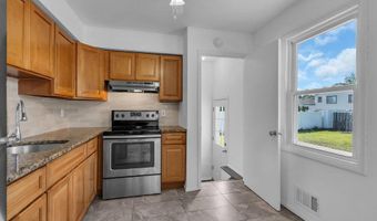 1020 Cable Ave, Beachwood, NJ 08722