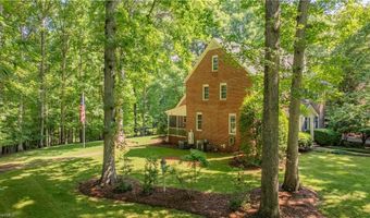 1018 Viewmont Dr, Asheboro, NC 27205