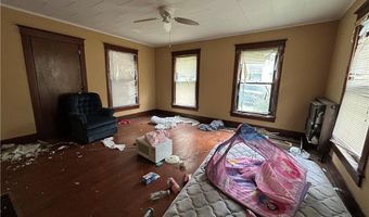 609 R St, Atchison, KS 66002