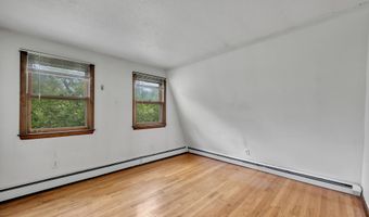 2 Sequoia Dr, Cromwell, CT 06416