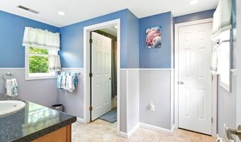 171 White Fox Rd, Agawam, MA 01030