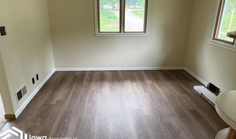 312 E Overmeyer Dr, Algona, IA 50511