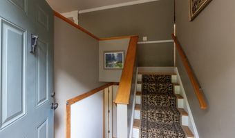 24 Hillside Cir, Brookfield, CT 06804