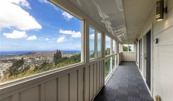 2407 St Louis Dr B, Honolulu, HI 96816