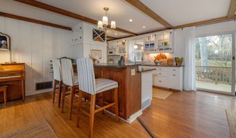 109 Old Post Rd, Clinton, CT 06413