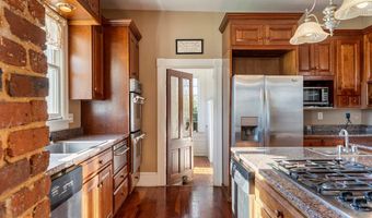 208 S Main St, Abbeville, SC 29620
