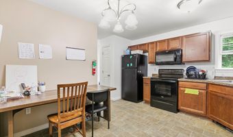 14 Fox Hollow Dr, Auburn, ME 04210