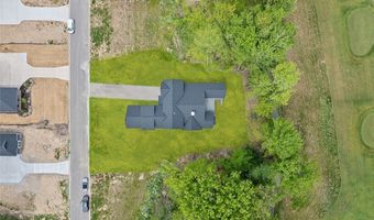 810 Club Dr W, Aurora, OH 44202