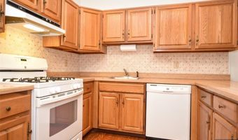 17 Allison Ct, Allendale, NJ 07401