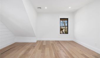 14 Kay Blvd, Middletown, RI 02842