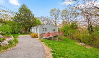 6 Linda Ct, Coventry, RI 02816