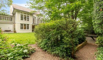 4320 LORCOM Ln, Arlington, VA 22207