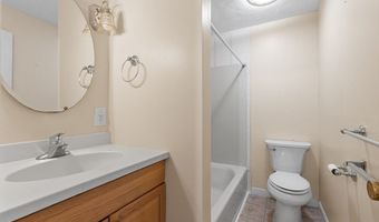 28 Harris St 2, Acton, MA 01720