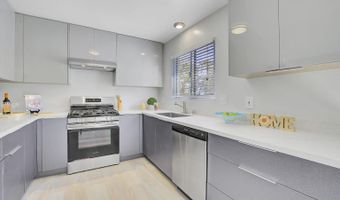 1701 Central Ave P, Alameda, CA 94501