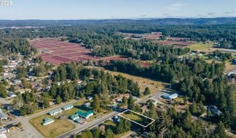 1168 2ND St, Bandon, OR 97411