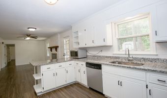 901 Glendale Dr, Aberdeen, NC 28315