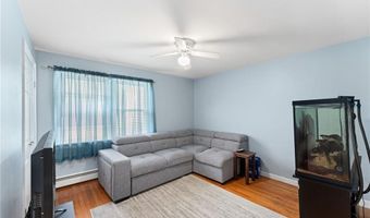 67 Vera St, Warwick, RI 02886