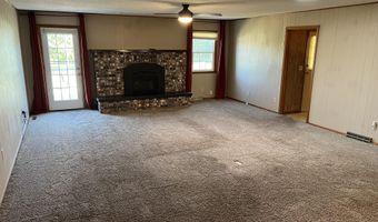 1220 Tyler St, Aurora, MO 65605