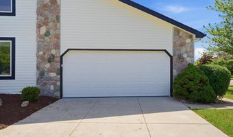 1657 Wake Robin Ct, Ann Arbor, MI 48103